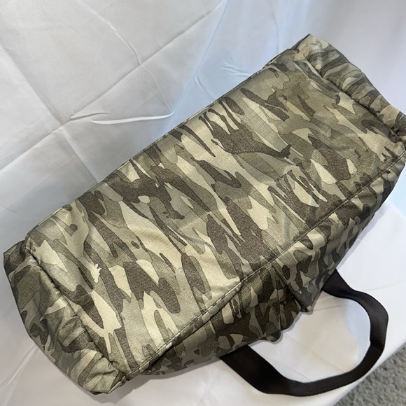 LeSportsac VINTAGE Ryan Baby Diaper Bag Giraffe Camouflage - Picture 10 of 15